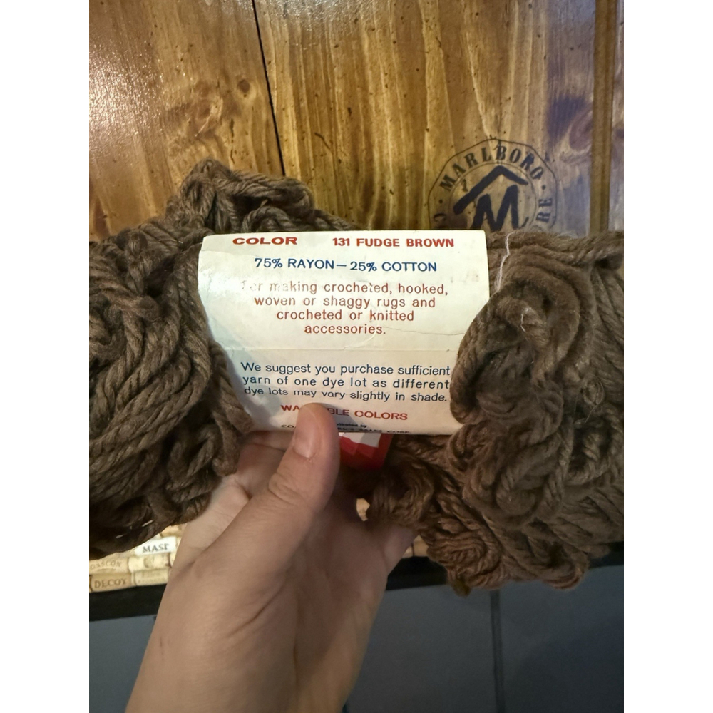 VTG New Coats & Clark's Rug Yarn Lot of 2, 131 Fudge Color Made In USA - Picture 3 of 5